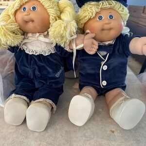 Cabbage Patch Kid Blue and White Dolls with Yarn Hair. wob smoke free home.